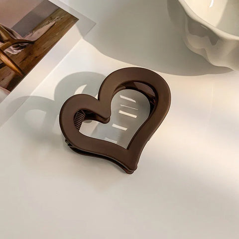 Women's autumn and winter temperament, back of the head clip, headband accessories, heart-shaped frosted hair clip
