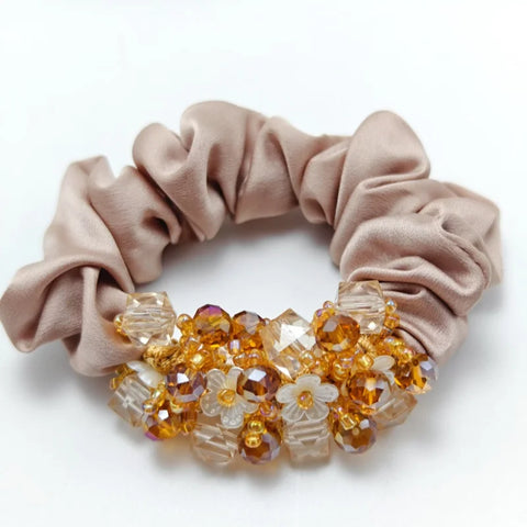 2025 New Arrvial Luxurious Acrylic Flower Scrunchie Hair Tie Satin Crystal Ponytail Holder Fashionable Women Hair Accessories