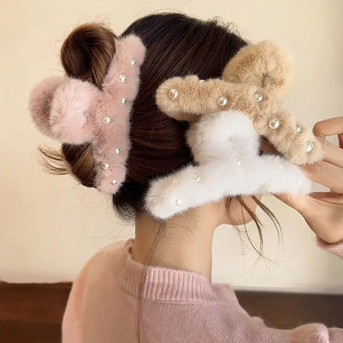 Cute pearl plush grab clip back of head autumn and winter hair accessories hairpin sweet hair grab