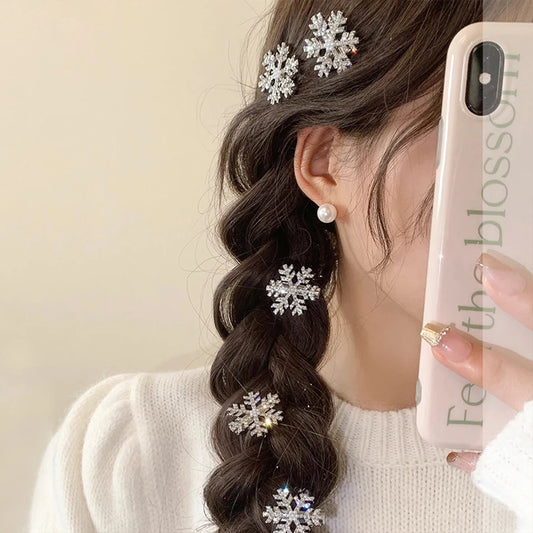 5-Pack of Cool and Sparkling Rhinestone Snowflake Hair Clips for Winter Holiday Parties, Women's Hair Accessories, Christmas Bangs Clips, Side Clips, Stage Performance Fairy Hair Accessories