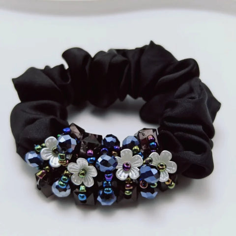 2025 New Arrvial Luxurious Acrylic Flower Scrunchie Hair Tie Satin Crystal Ponytail Holder Fashionable Women Hair Accessories