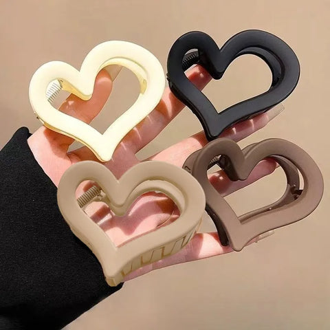 Women's autumn and winter temperament, back of the head clip, headband accessories, heart-shaped frosted hair clip
